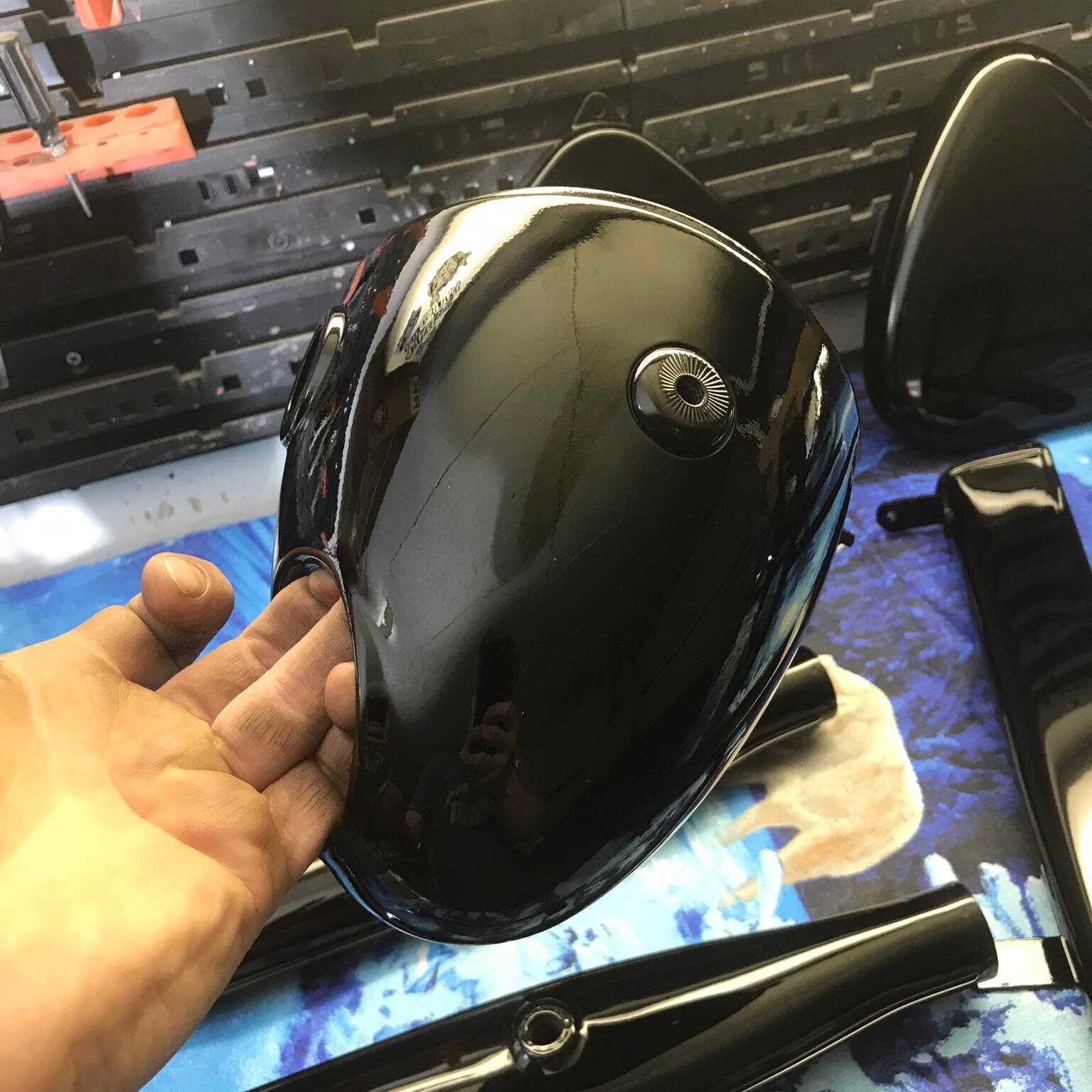 Nalakované světlo motocyklu ČZ 125t